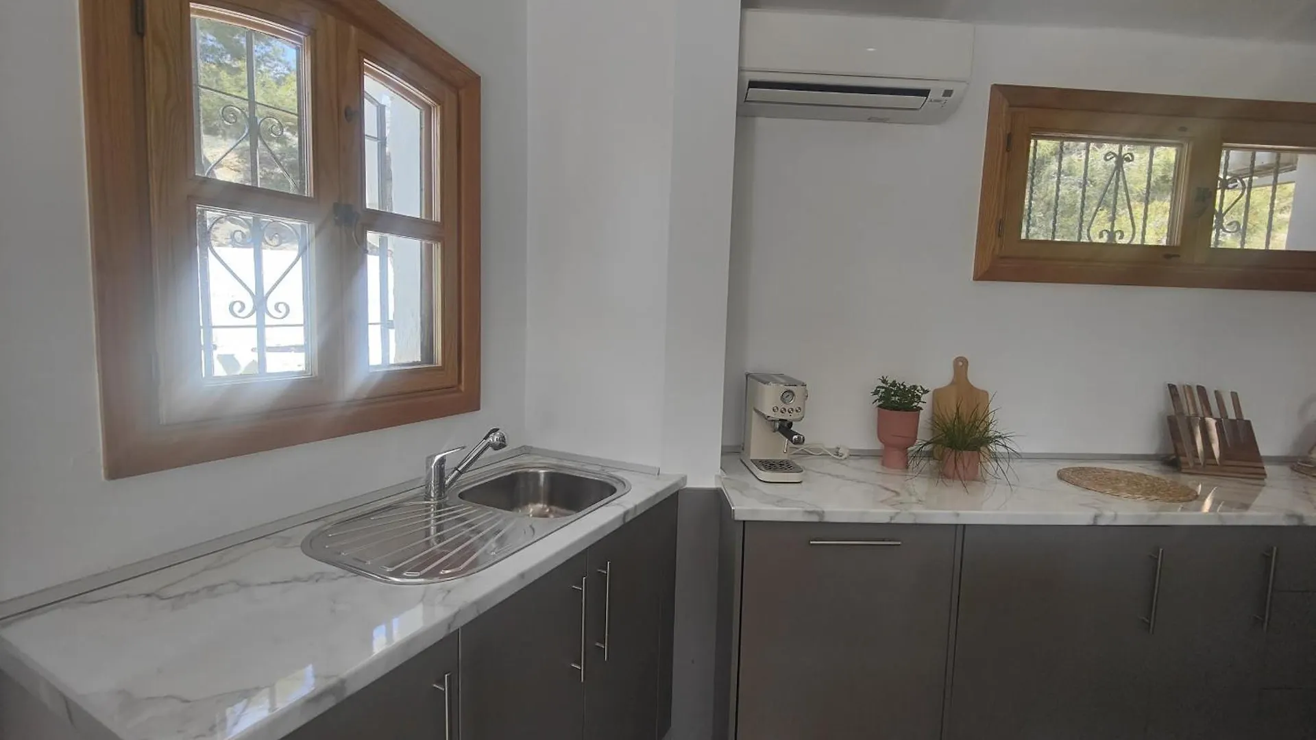 Ap417 Los Mandarinos Nerja Espagne